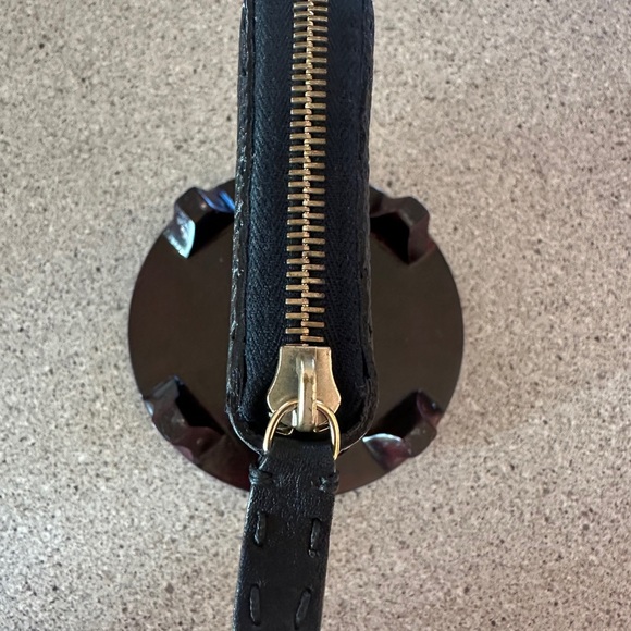 FENDI SELLERIA BLACK PEBBLED LEATHER ZIP AROUND LONG WALLET, NWOT - Picture 5 of 9